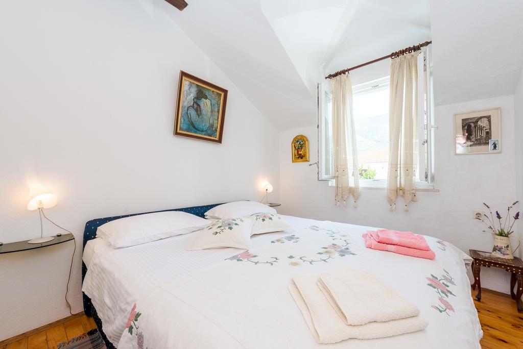 Apartment Julia ซัฟทัท ภายนอก รูปภาพ