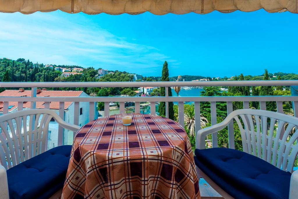 Apartment Julia ซัฟทัท ภายนอก รูปภาพ