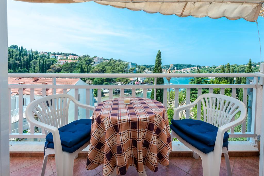 Apartment Julia ซัฟทัท ภายนอก รูปภาพ