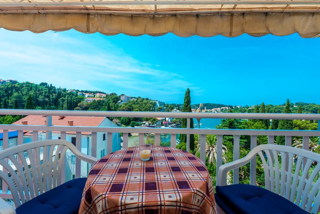 Apartment Julia ซัฟทัท ภายนอก รูปภาพ